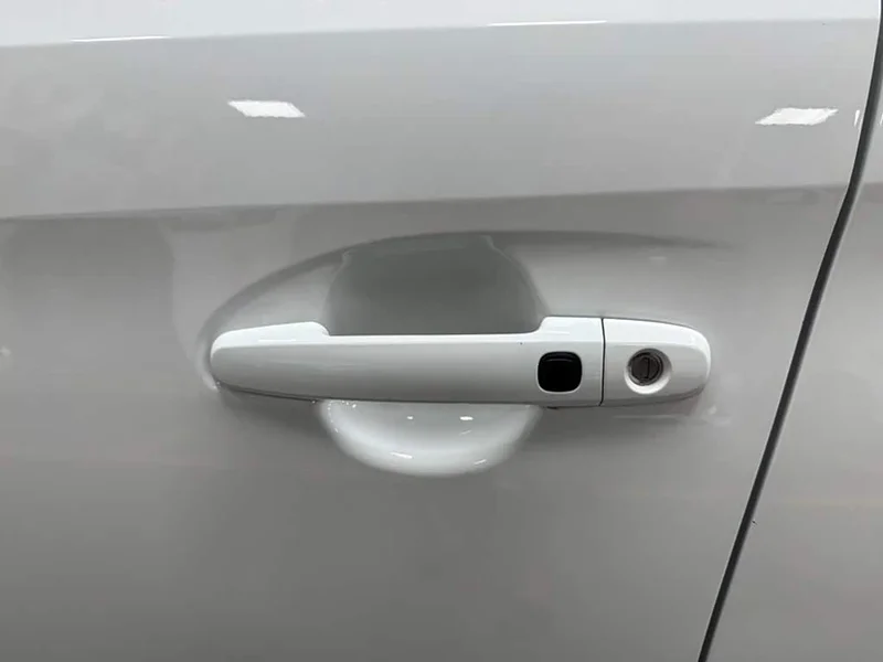 Toyota Yaris L — фото 16