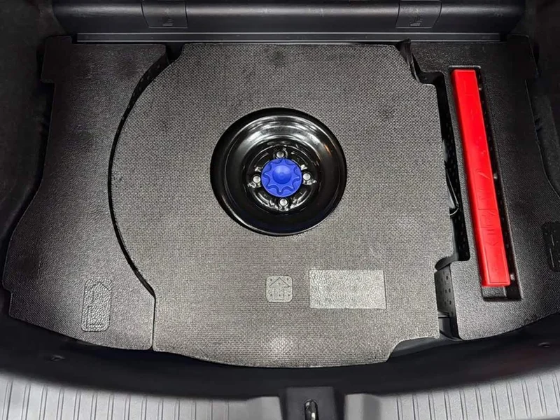 Toyota Yaris L — фото 18