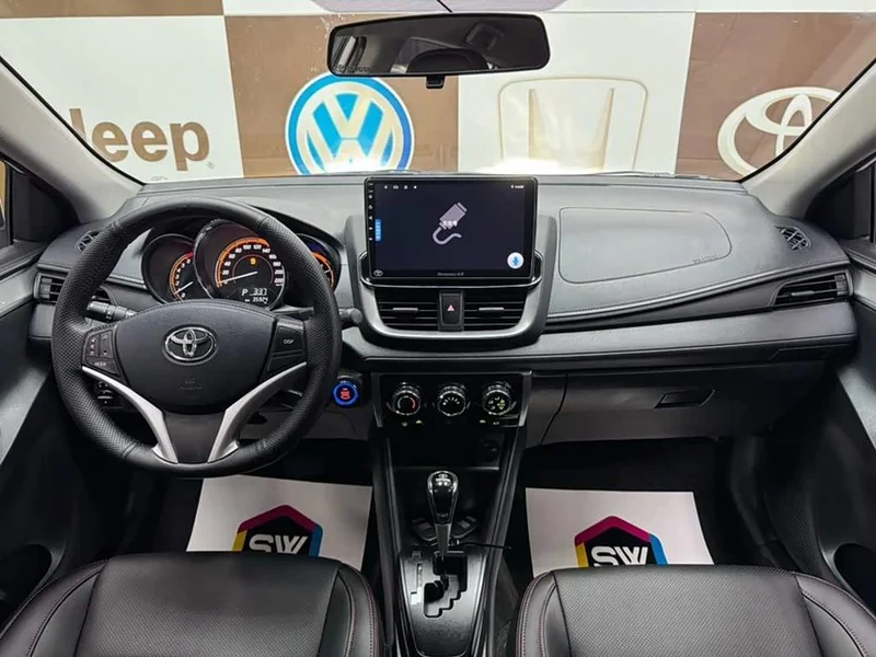 Toyota Yaris L — фото 9