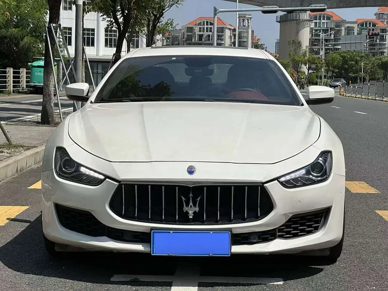 Maserati Ghibli — фото 1