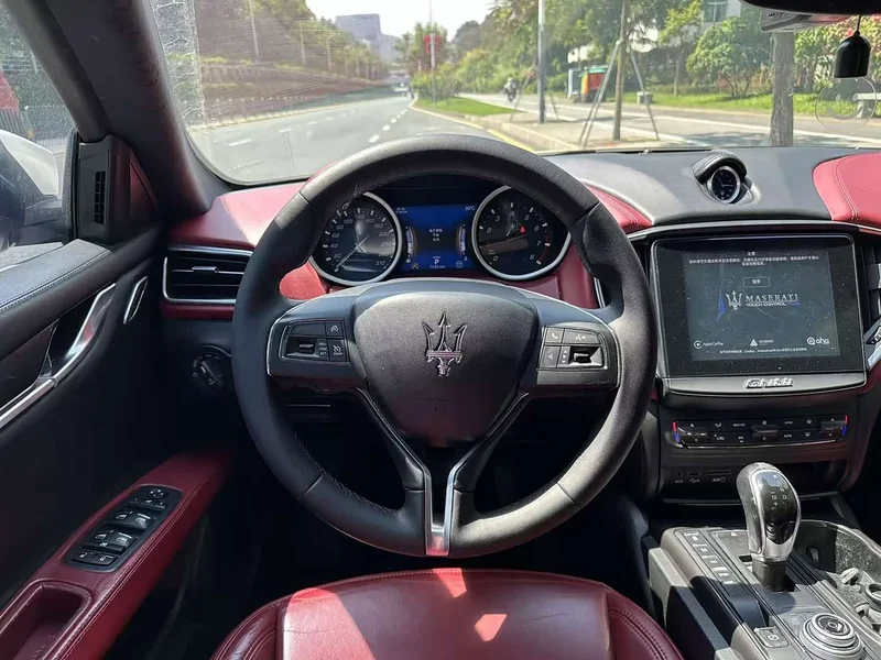 Maserati Ghibli — фото 7