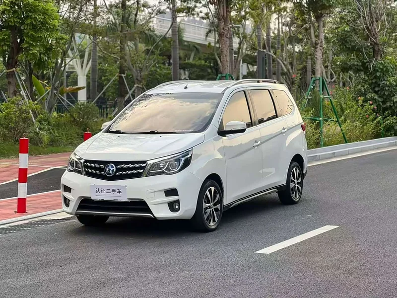 Venucia M50V