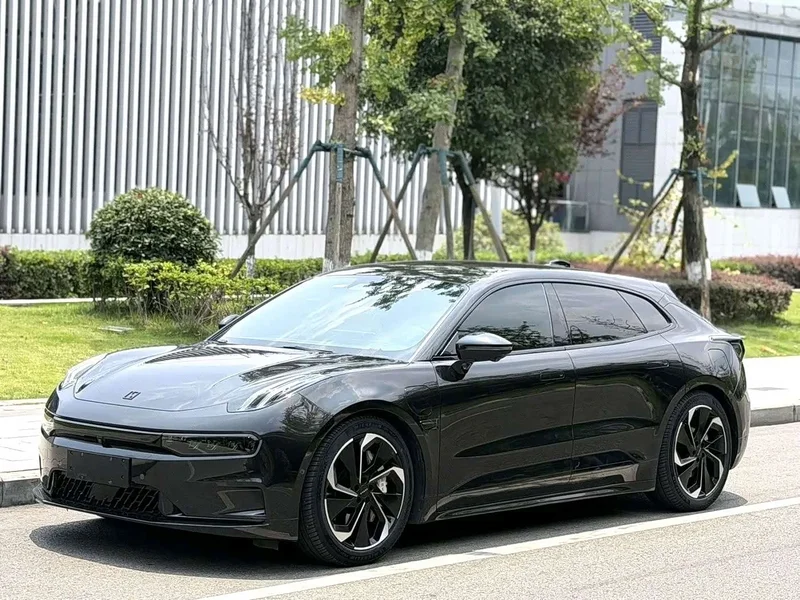 Zeekr 001