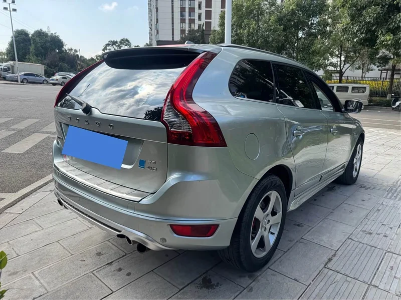 Volvo XC60 (Imported) — фото 5