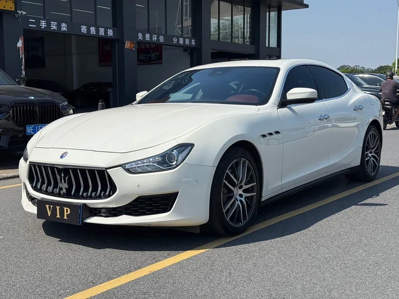 Maserati Ghibli — фото 1