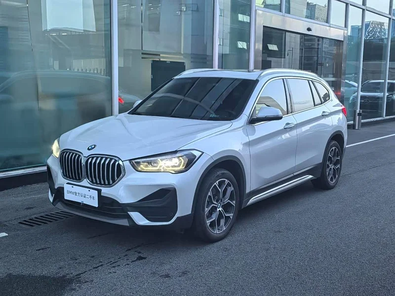 BMW X1 — фото 1