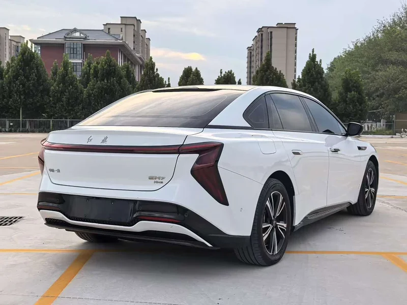 Hongqi EH7 — фото 9
