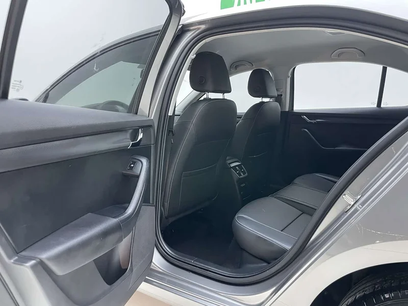 Volkswagen Octavia — фото 14