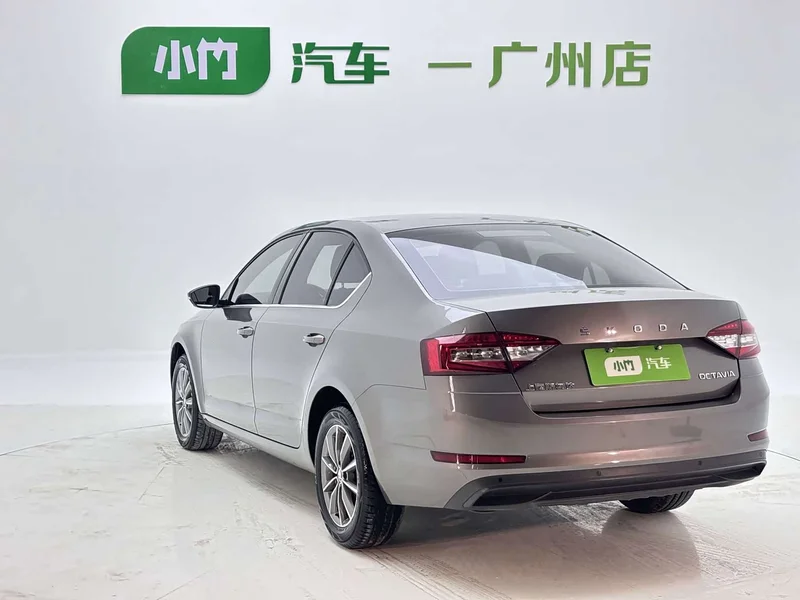 Volkswagen Octavia — фото 4