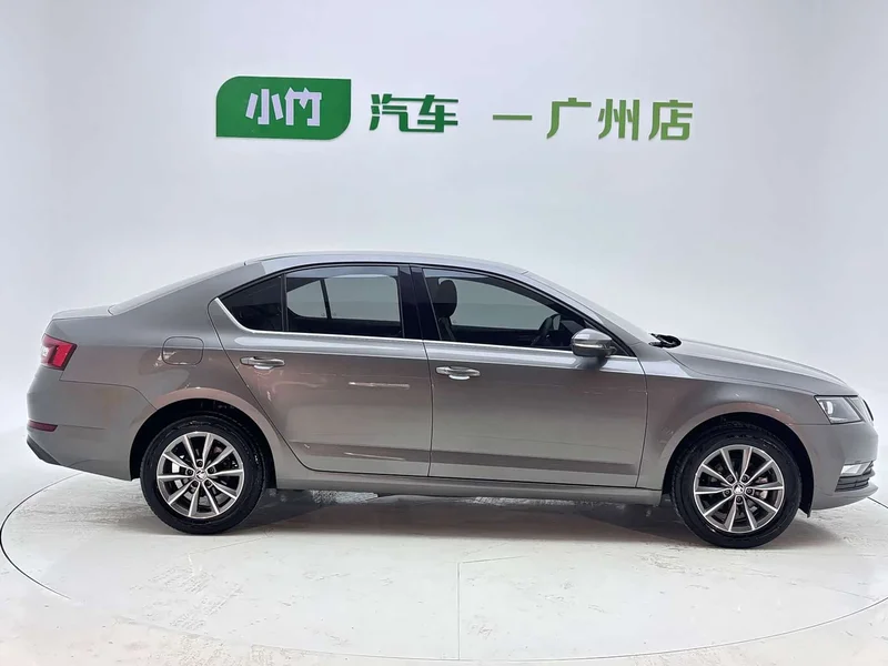 Volkswagen Octavia — фото 8