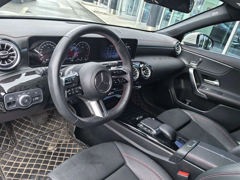 Mercedes-Benz A-Class — фото 11