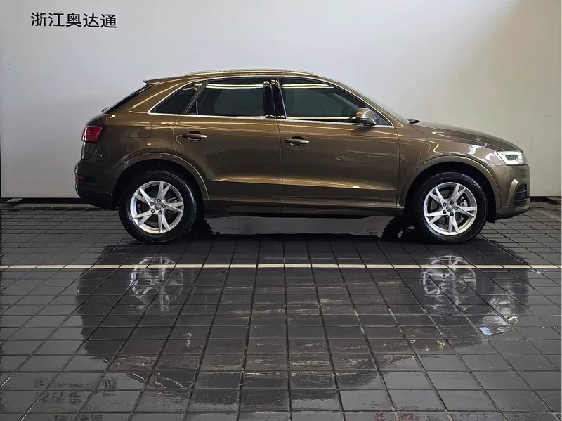 Audi Q3 — фото 10