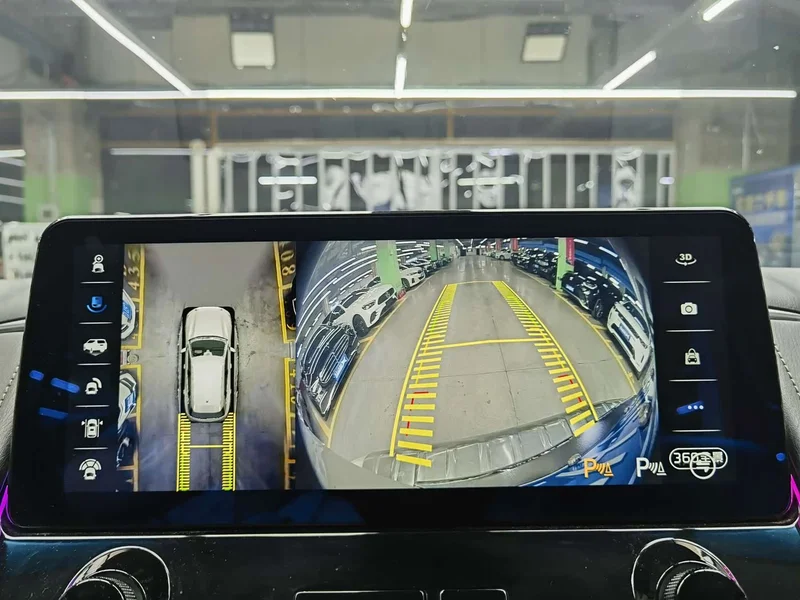 Infiniti QX80 — фото 11
