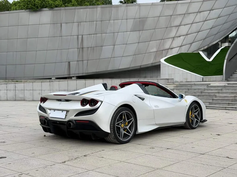 Ferrari F8 — фото 4