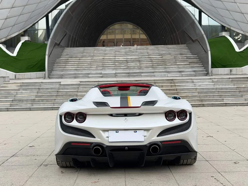 Ferrari F8 — фото 5