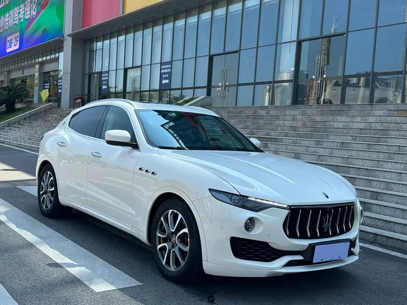 Maserati Levante — фото 3