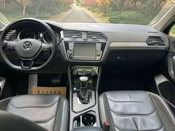 Volkswagen Tiguan L — фото 4