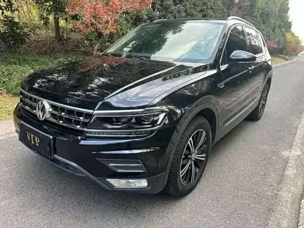 Volkswagen Tiguan L — фото 8