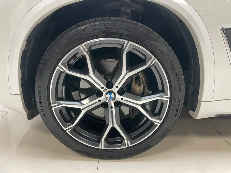 BMW X5 — фото 28