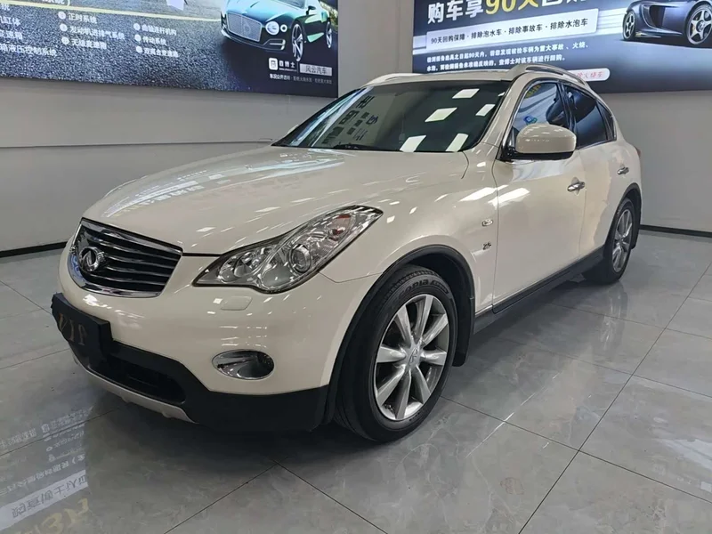 Infiniti QX50 (Imported) — фото 1