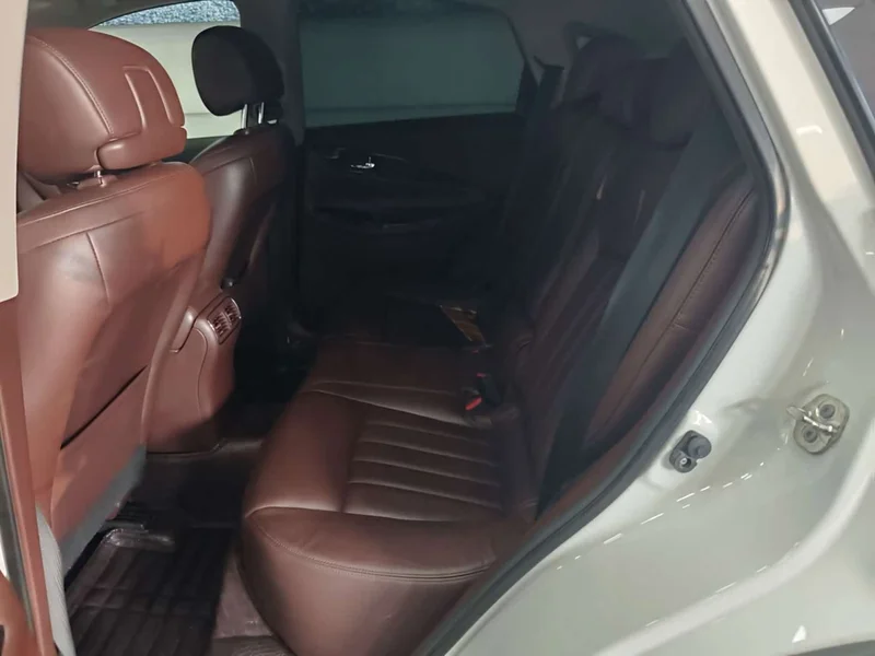 Infiniti QX50 (Imported) — фото 12