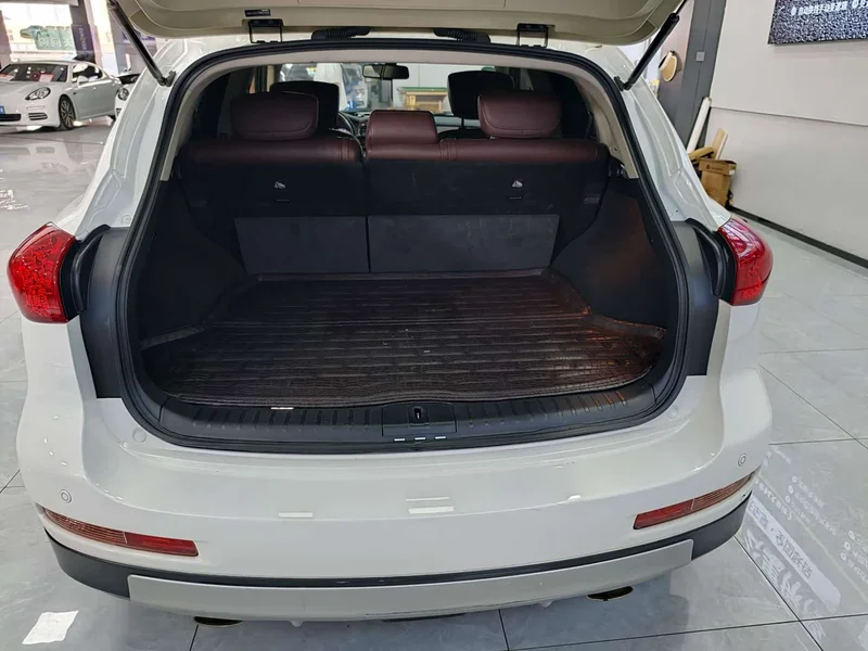 Infiniti QX50 (Imported) — фото 19