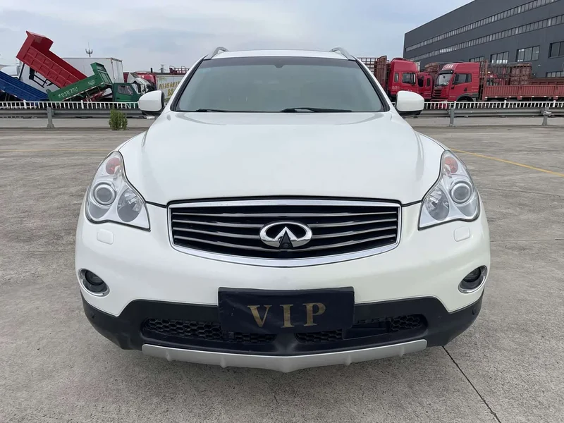 Infiniti QX50 (Imported) — фото 22