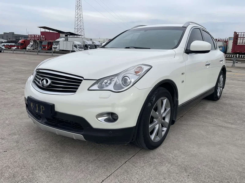 Infiniti QX50 (Imported) — фото 23