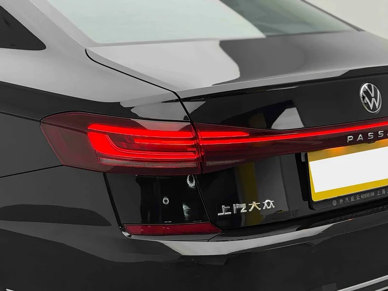 Volkswagen Passat — фото 18