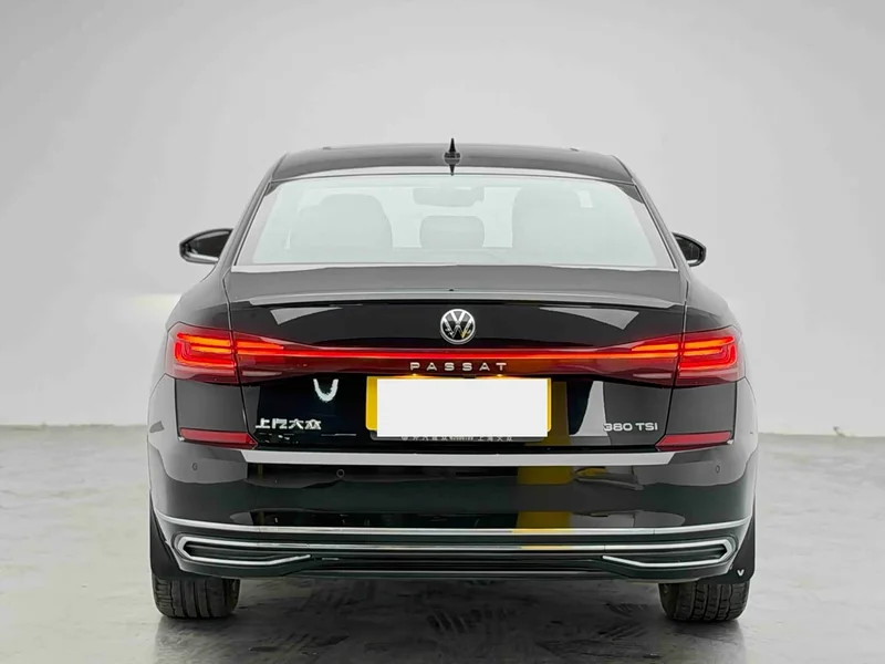 Volkswagen Passat — фото 5