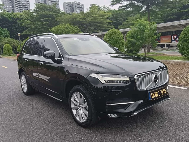 Volvo XC90 — фото 3