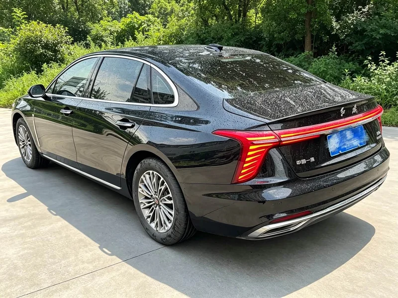 Hongqi H5 — фото 2