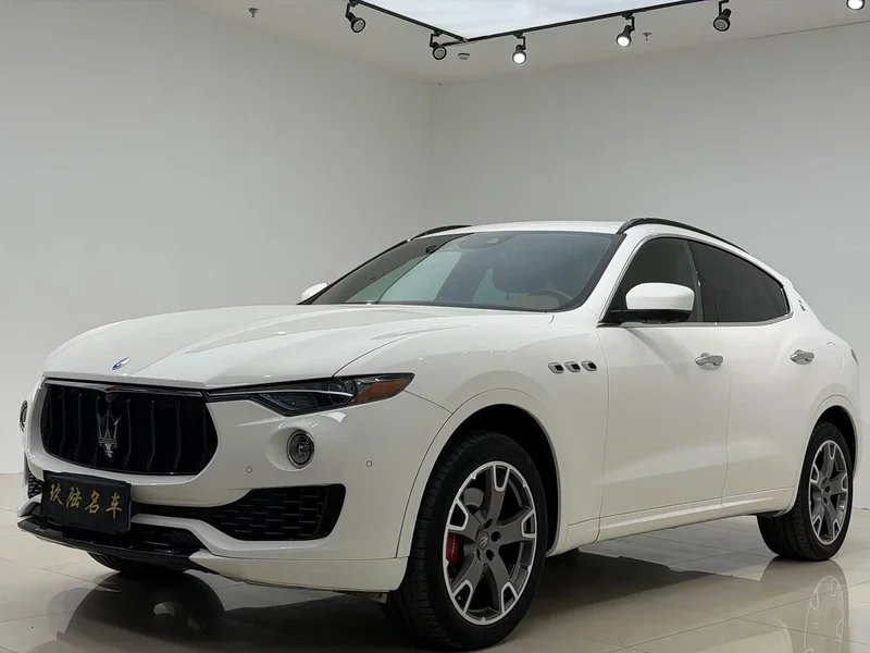 Maserati Levante — фото 1