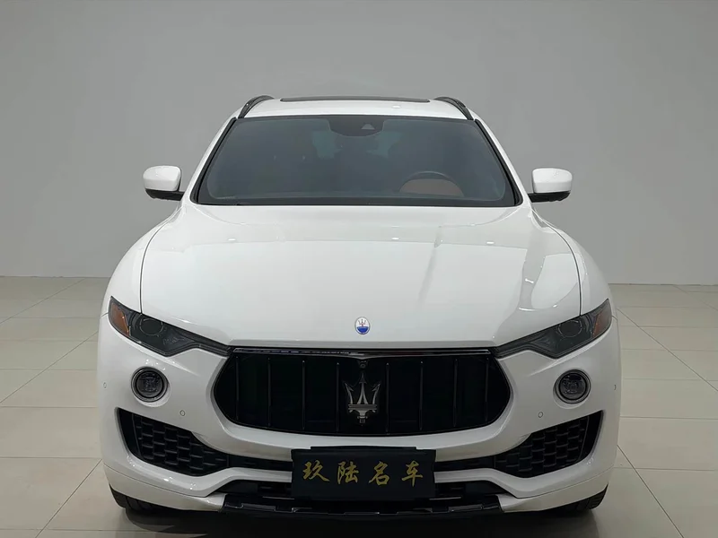 Maserati Levante — фото 2