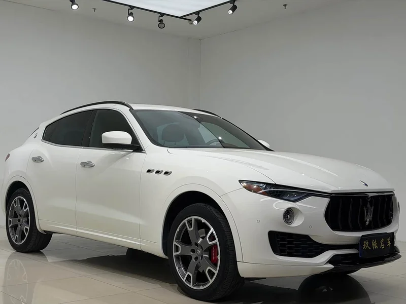 Maserati Levante — фото 3