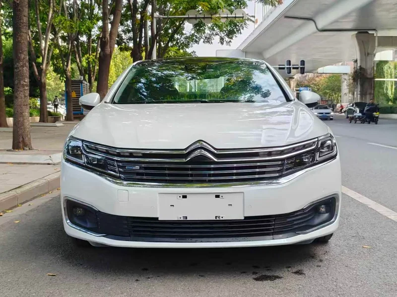 Citroën C6 — фото 2