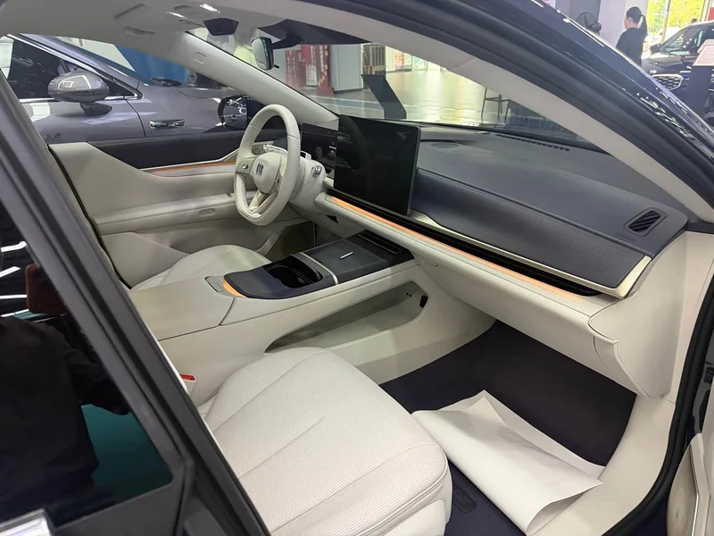 Buick ZhiJing L7 — фото 11