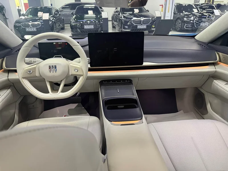 Buick ZhiJing L7 — фото 10