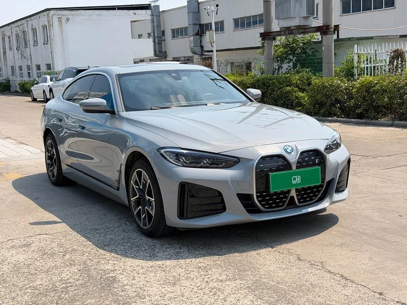 BMW i4 — фото 3
