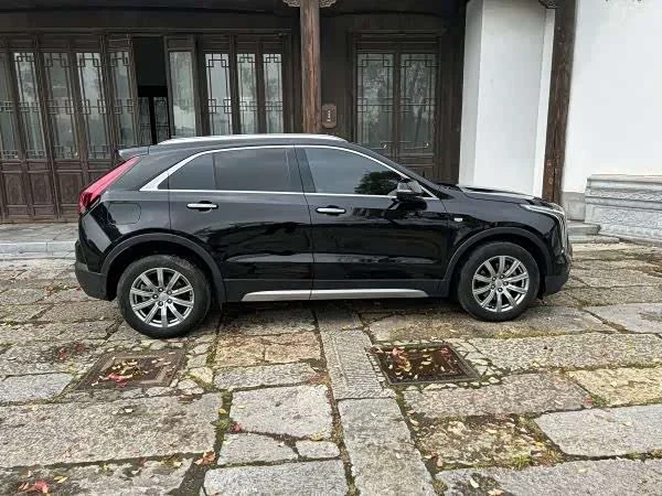Cadillac XT4 — фото 7
