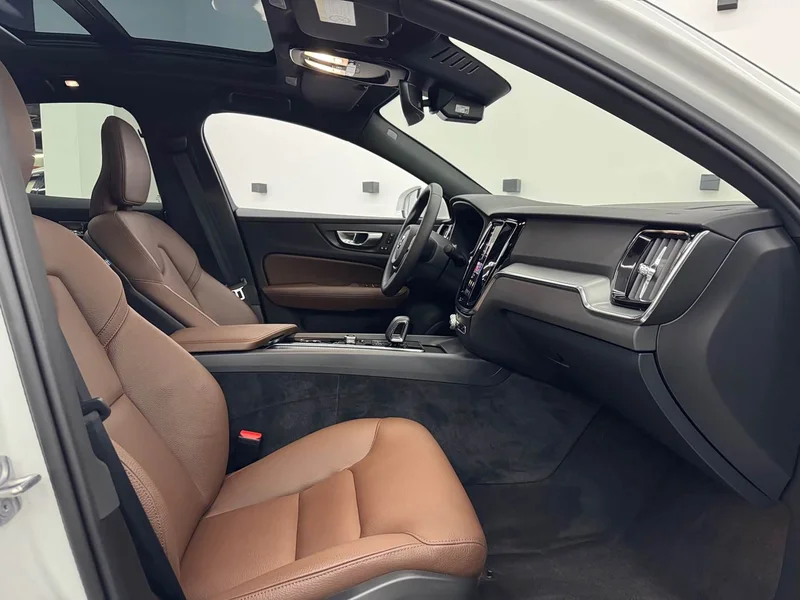 Volvo S60 — фото 11