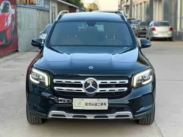 Mercedes-Benz GLB — фото 1