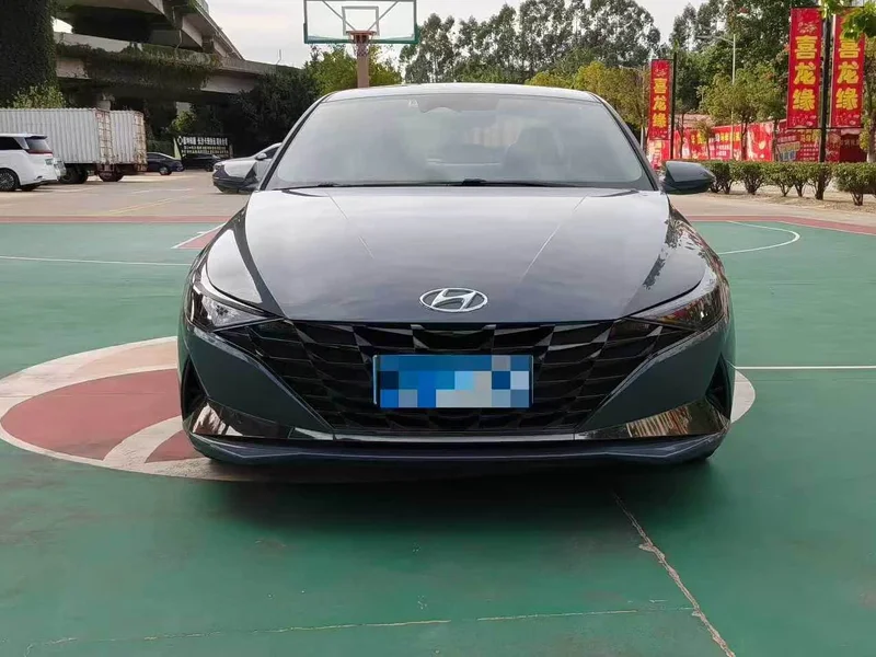 Hyundai Elantra — фото 2