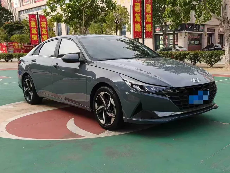 Hyundai Elantra — фото 3