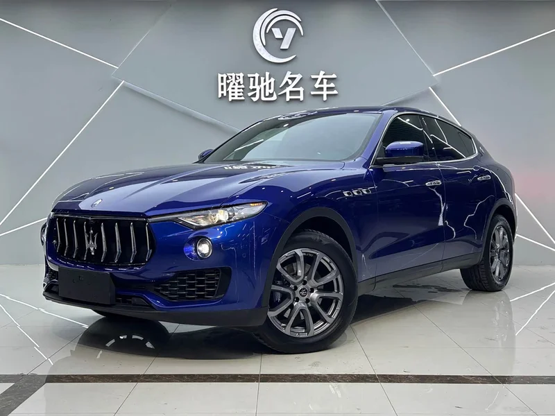 Maserati Levante — фото 1
