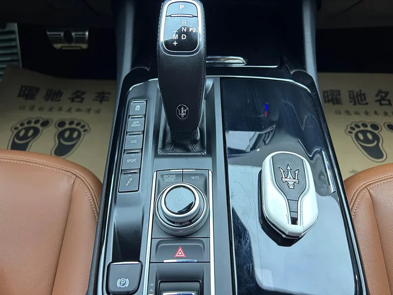Maserati Levante — фото 14