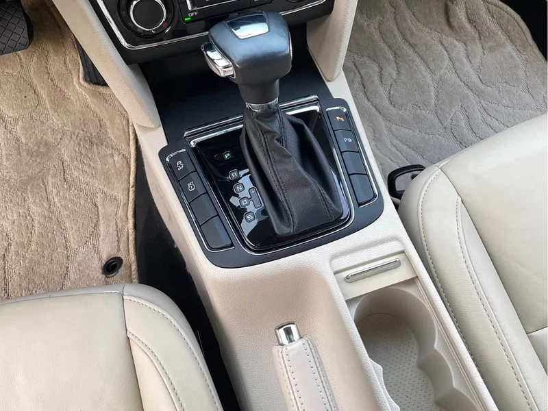Volkswagen Superb — фото 16