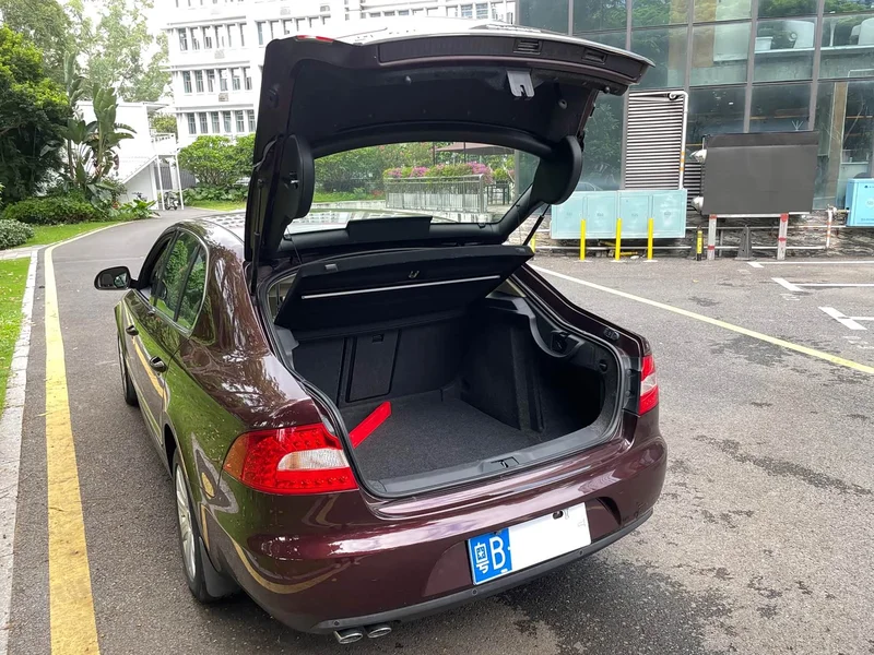 Volkswagen Superb — фото 6