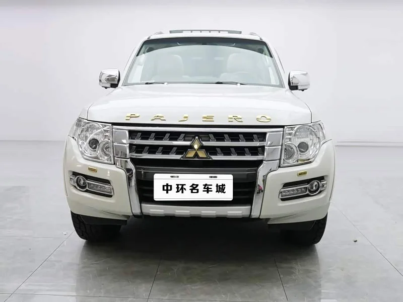 Mitsubishi Pajero (Imported) — фото 4