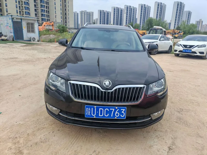 Skoda Superb — фото 2